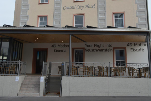 kino-005 Gebäudeansicht vorne